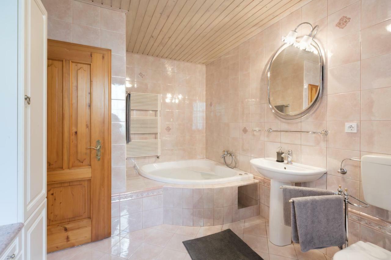 Vila Grad Bled - Sauna & Hot Tub Eksteriør billede
